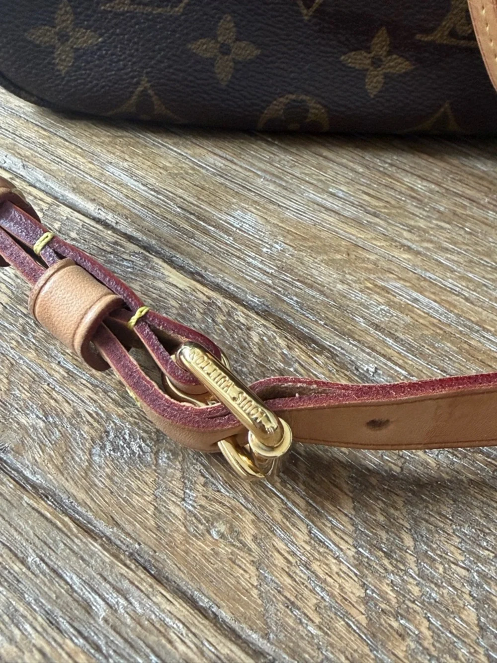 Authentic Louis Vuitton Mabillon Monogram Crossbody - Picture 5 of 15